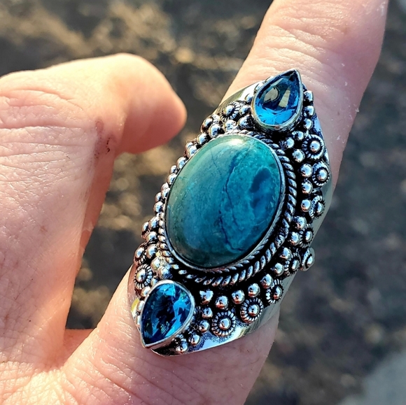 New Chrysocolla and Blue Topaz 925 Silver Statement Ring. - Picture 3 of 16